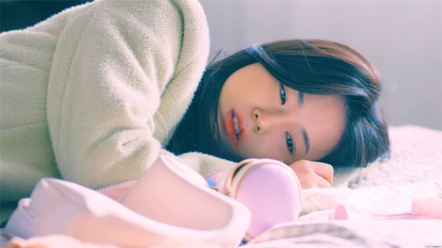 禁止过分投入/Love Too Easily 第1张 禁止过分投入/Love Too Easily 第1张